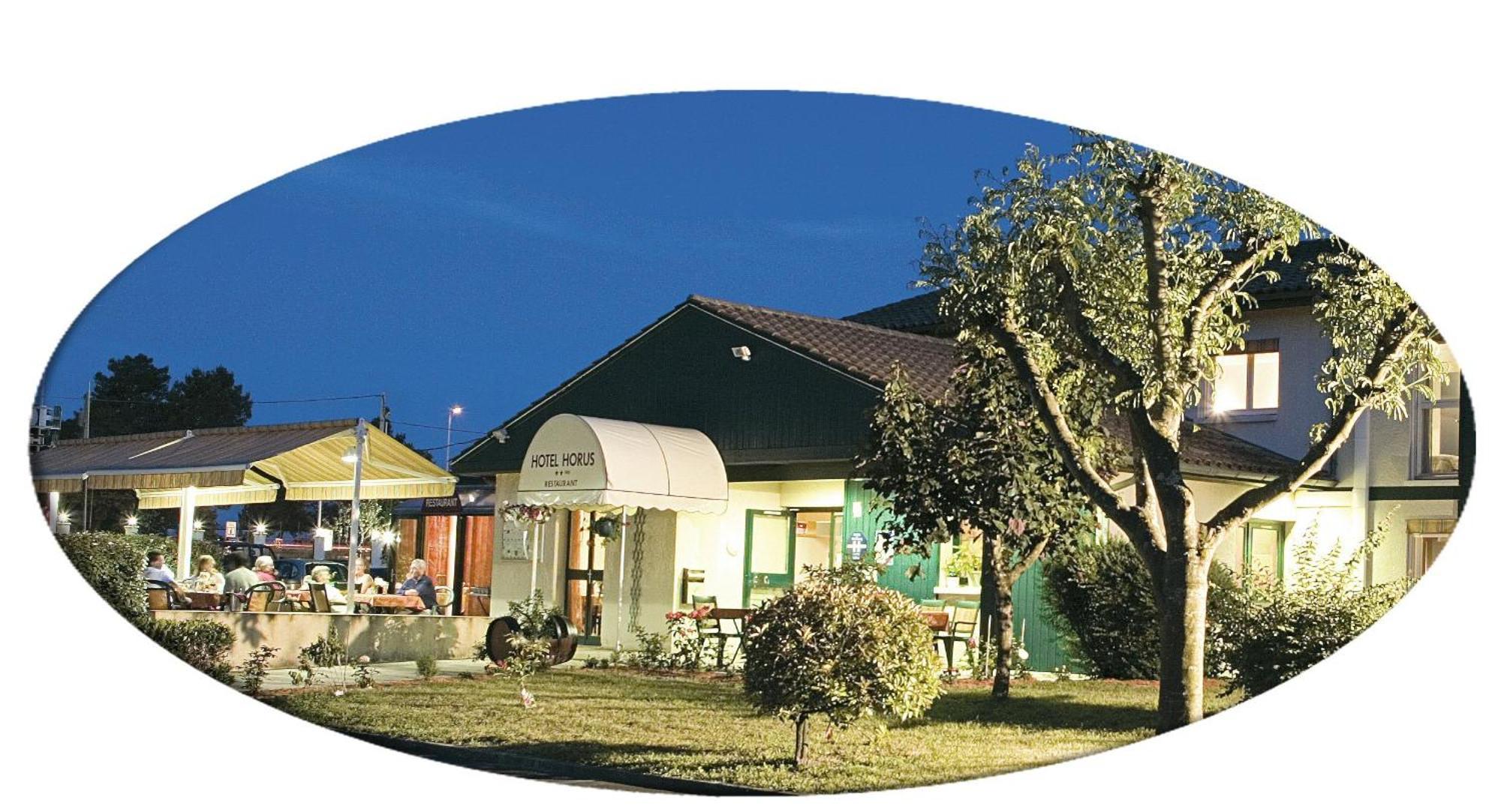 Logis Hotel Horus Restaurant Les Bruyeres Toulenne エクステリア 写真