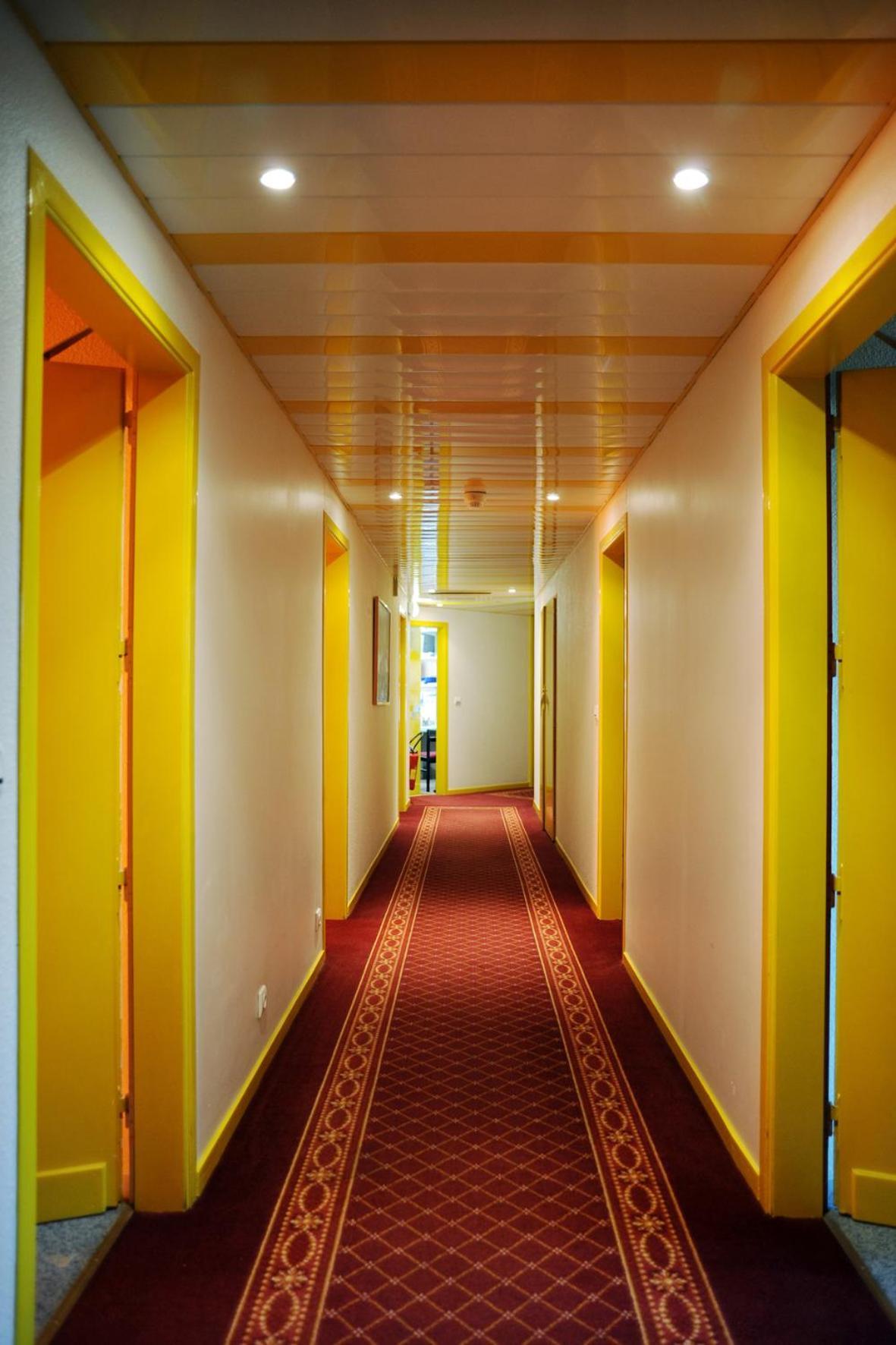 Logis Hotel Horus Restaurant Les Bruyeres Toulenne エクステリア 写真