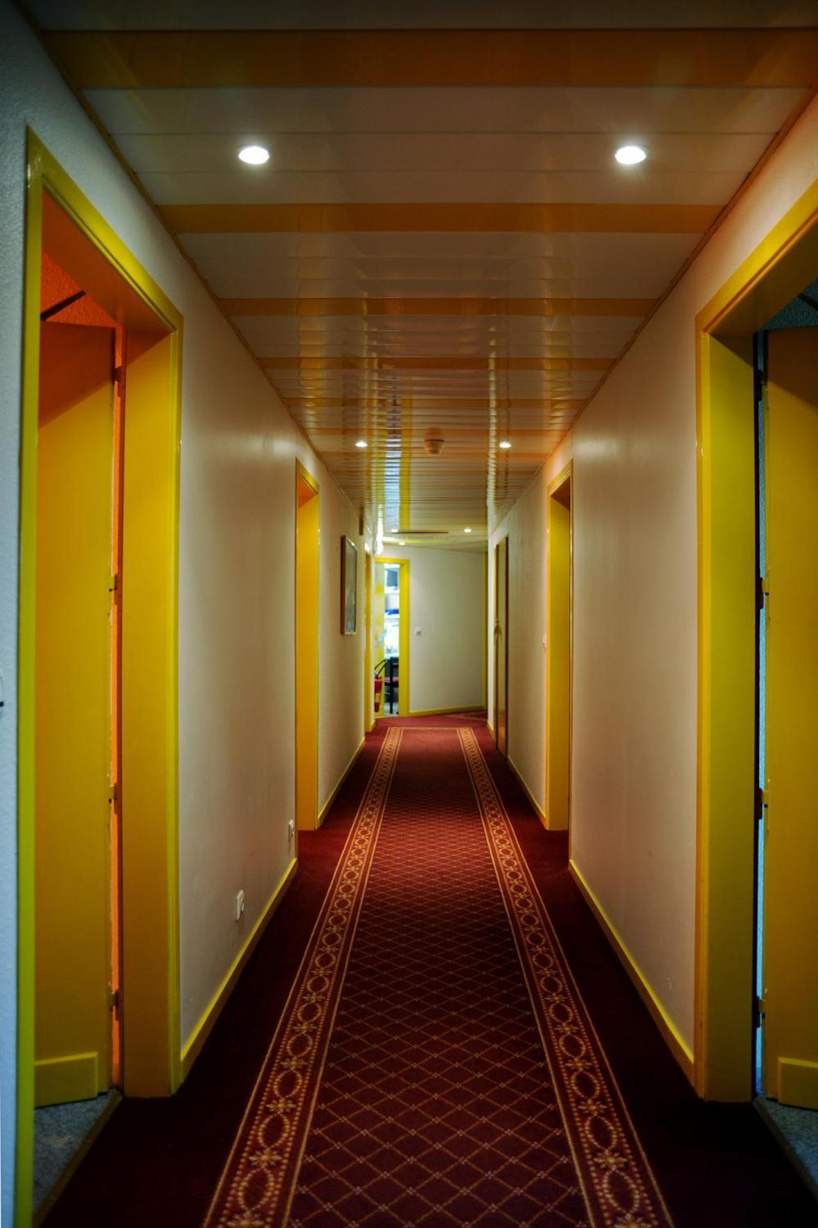 Logis Hotel Horus Restaurant Les Bruyeres Toulenne エクステリア 写真