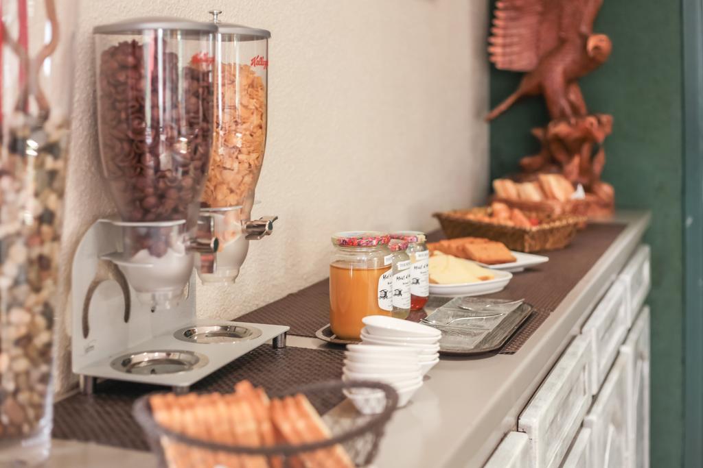 Logis Hotel Horus Restaurant Les Bruyeres Toulenne エクステリア 写真