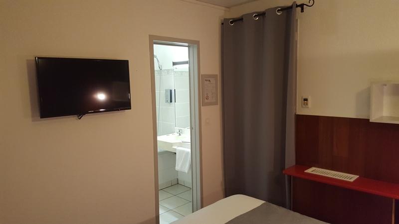 Logis Hotel Horus Restaurant Les Bruyeres Toulenne エクステリア 写真